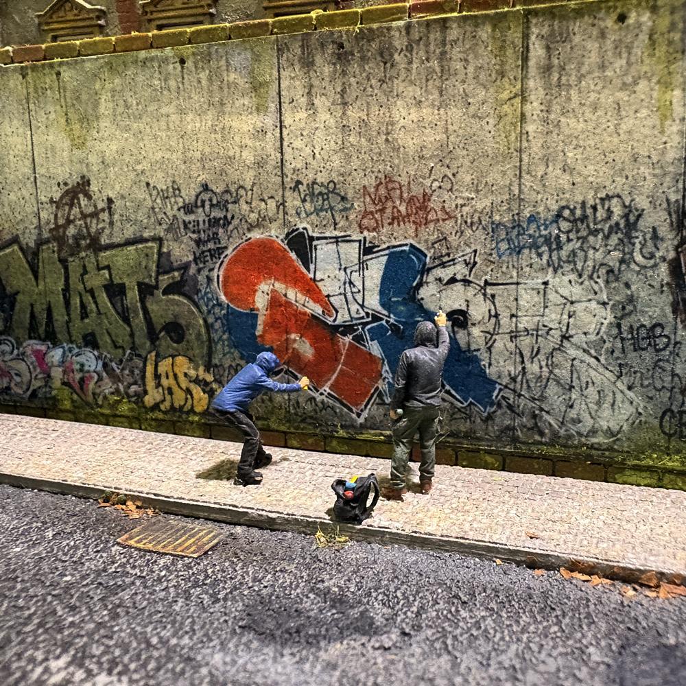 Graffiti in 1:87: Eine Betonwand zwischen Hintergrund und Realismus